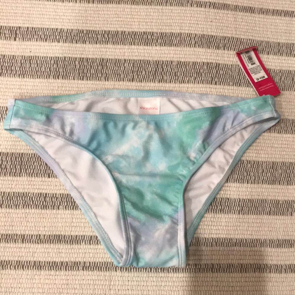 Swimsuit bottom New size medium